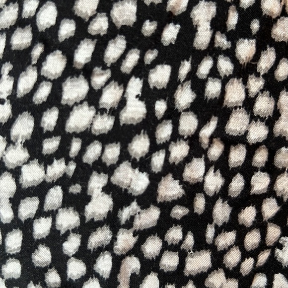 Old Navy Black and White tank top - Picture 6 of 6